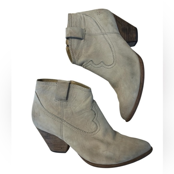 FRYE size 6.5 booties good used condition could use a good clean price reflects - Picture 1 of 15